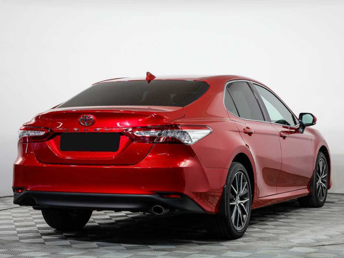 Toyota Camry с пробегом — 2021 год. Фото: #3