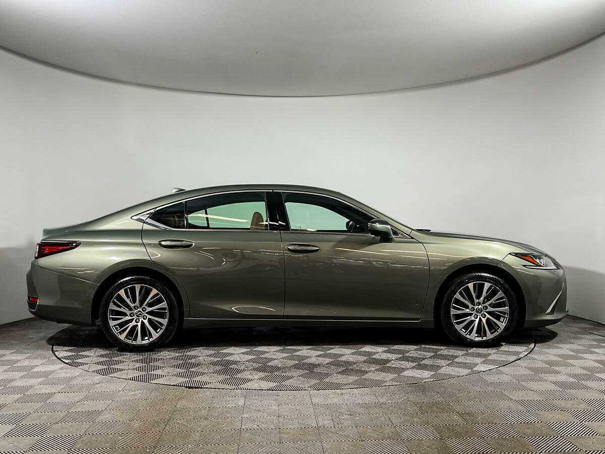Lexus ES с пробегом — 2021 год. Фото: #3