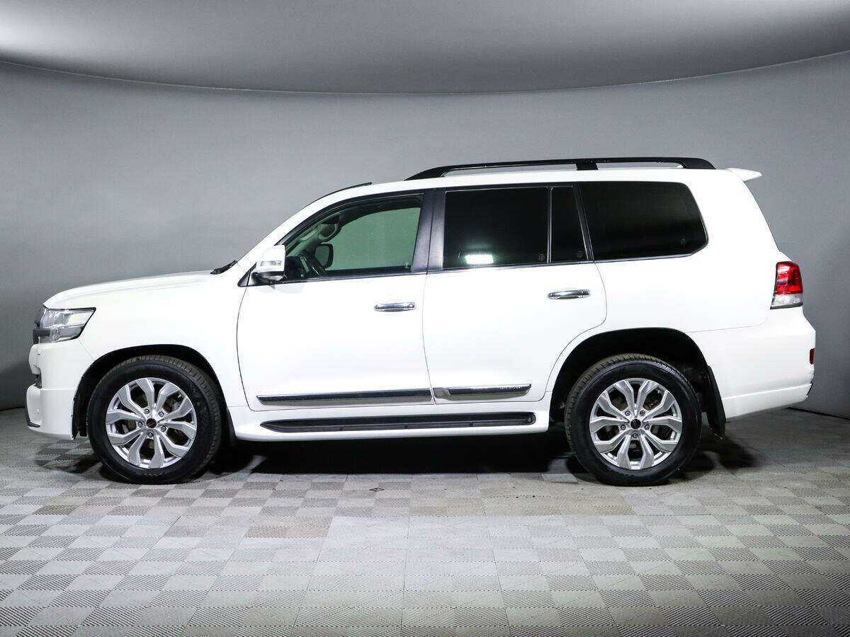 Toyota Land Cruiser с пробегом — 2016 год. Фото: #7