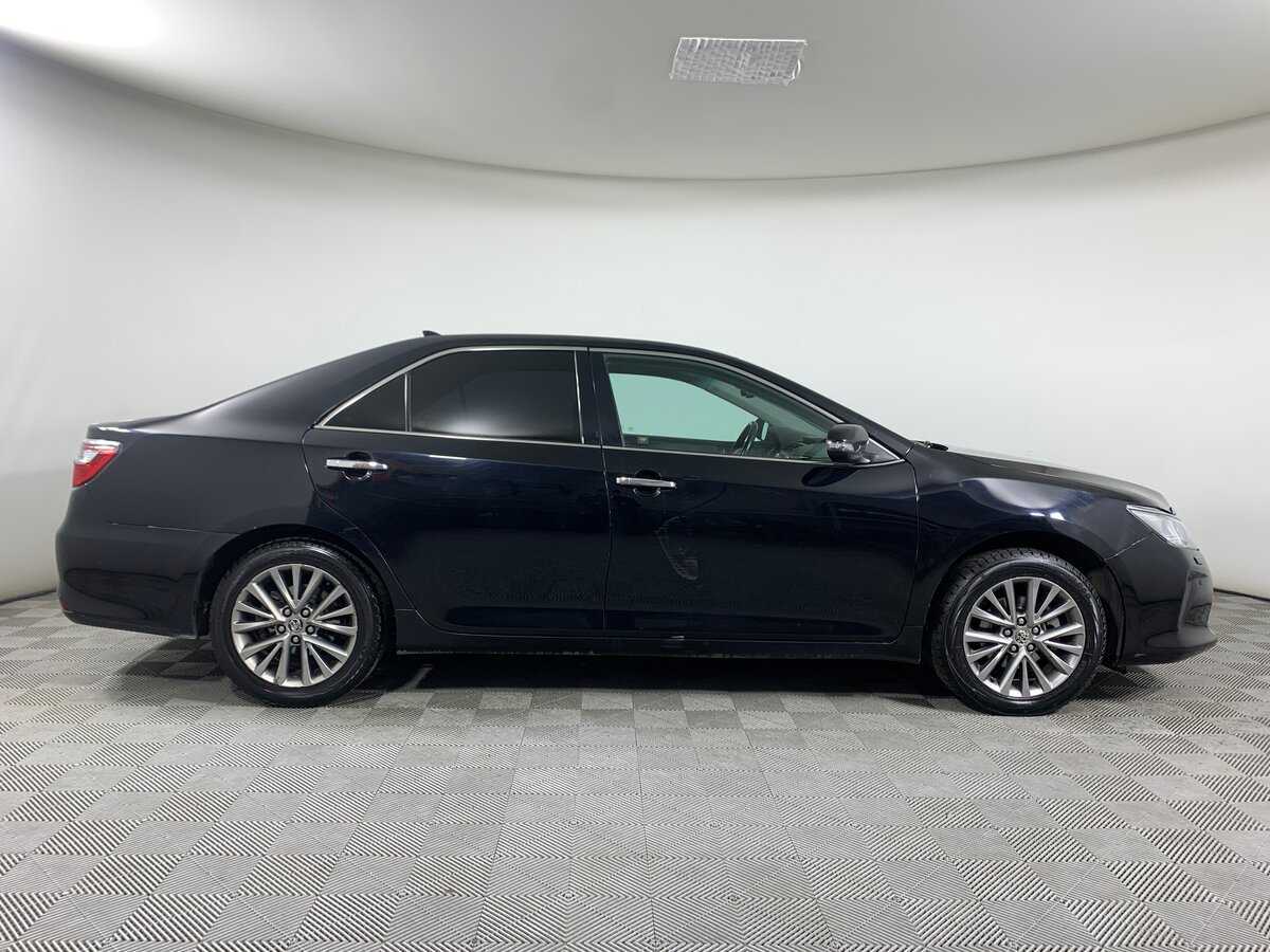 Toyota Camry с пробегом — 2016 год. Фото: #3