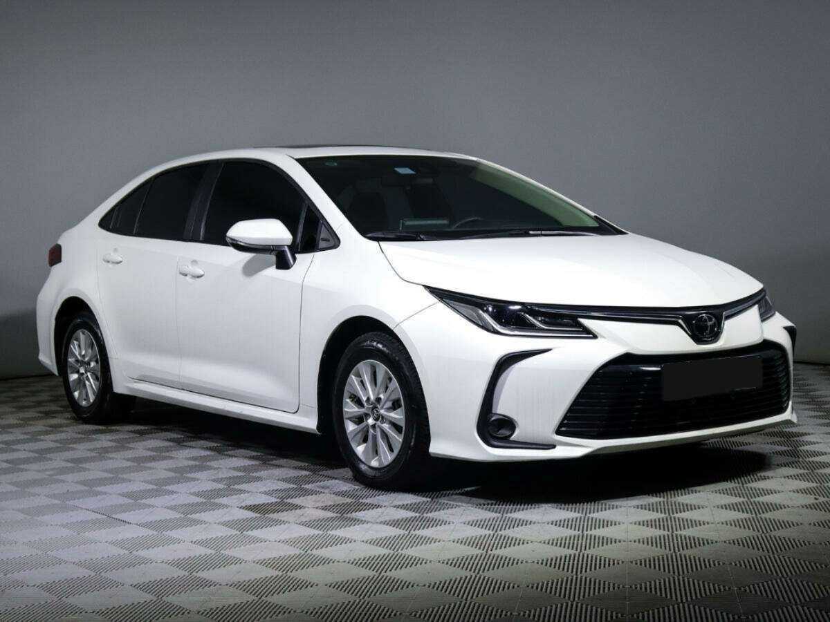 Toyota Corolla с пробегом — 2022 год. Фото: #2