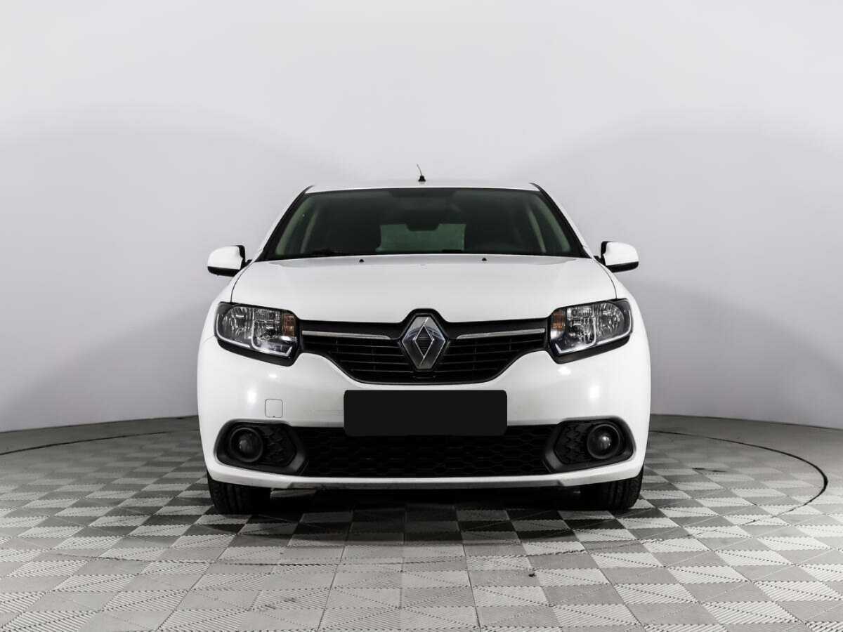 Renault Sandero с пробегом — 2017 год. Фото: #1
