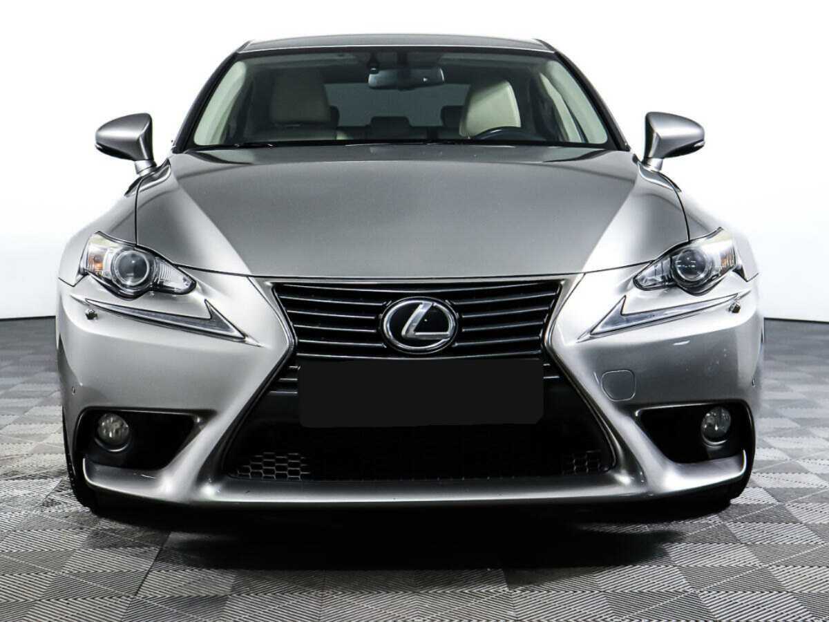 Lexus IS с пробегом — 2013 год. Фото: #1