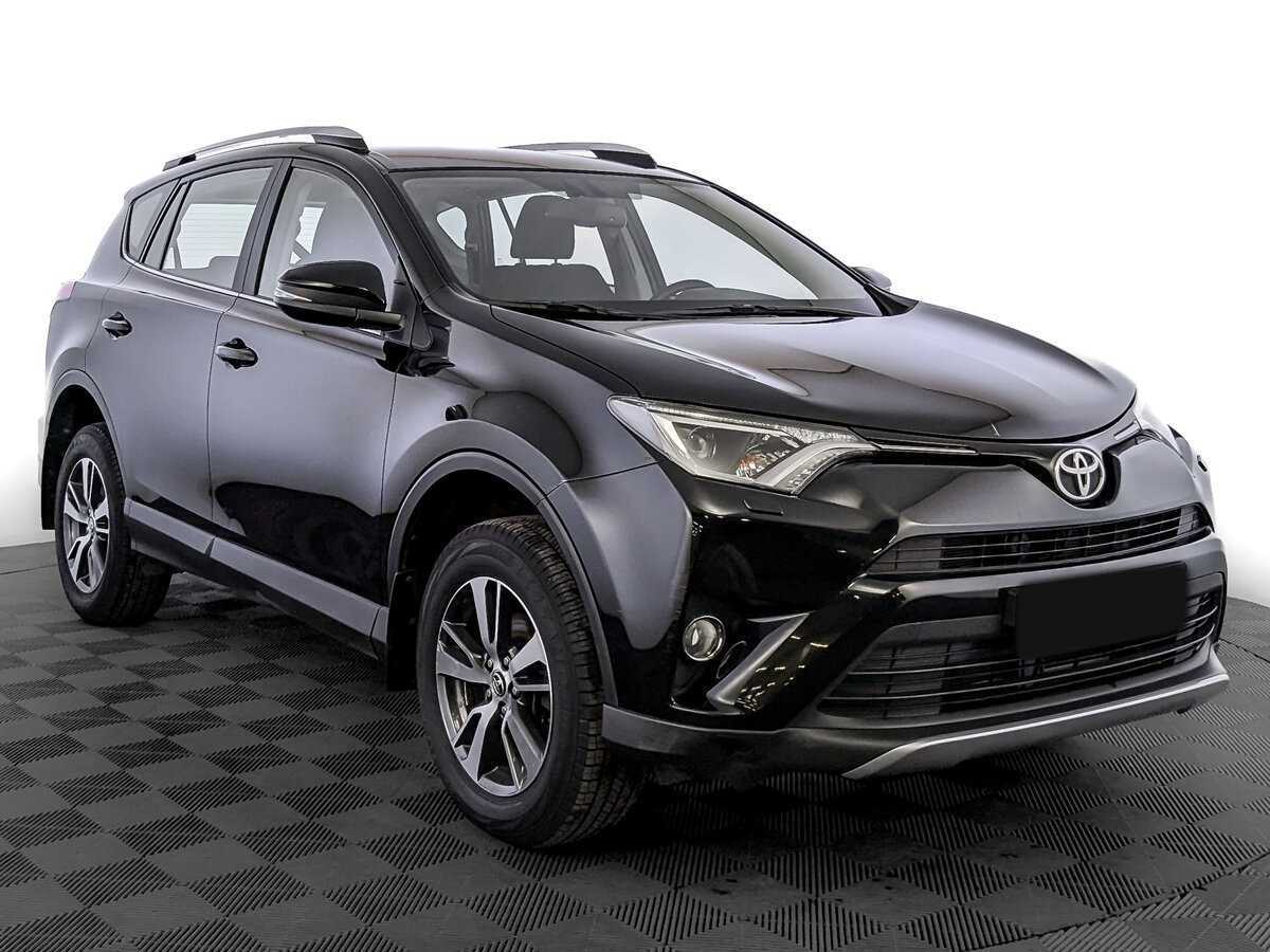 Toyota RAV4 с пробегом — 2017 год. Фото: #2