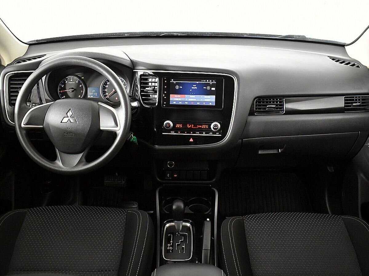 Mitsubishi Outlander с пробегом — 2020 год. Фото: #9