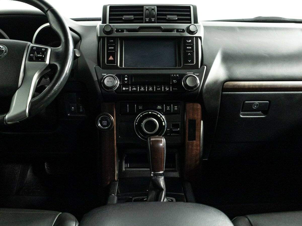 Toyota Land Cruiser Prado с пробегом — 2015 год. Фото: #13
