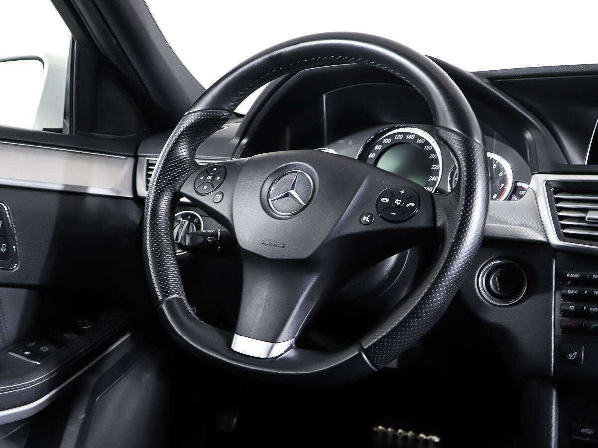 Mercedes-Benz E-Класс с пробегом — 2010 год. Фото: #14