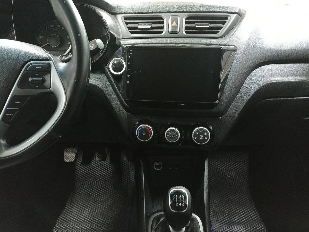 Kia Rio с пробегом — 2016 год. Фото: #14