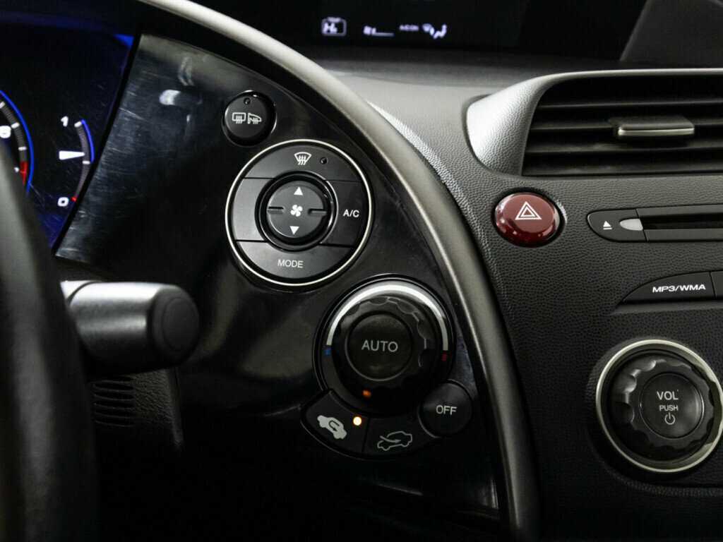 Honda Civic с пробегом — 2008 год. Фото: #14