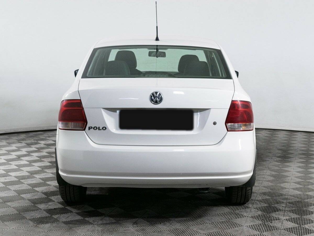 Volkswagen Polo с пробегом — 2011 год. Фото: #4
