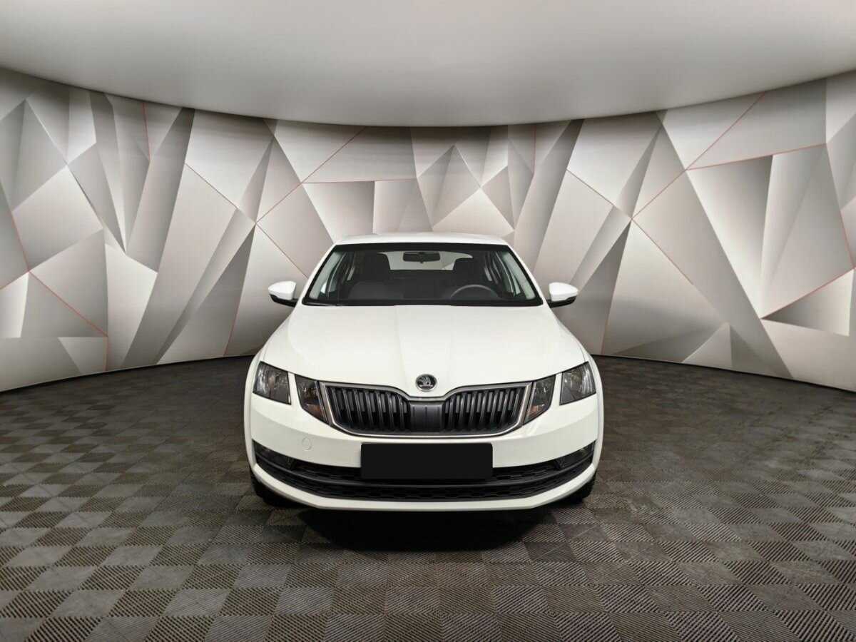 Skoda Octavia с пробегом — 2020 год. Фото: #6