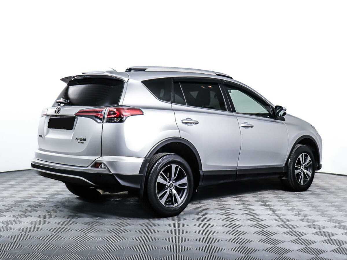 Toyota RAV4 с пробегом — 2019 год. Фото: #4