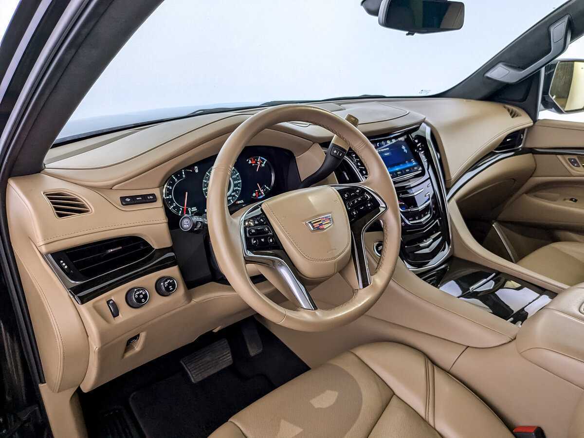 Cadillac Escalade с пробегом — 2020 год. Фото: #13