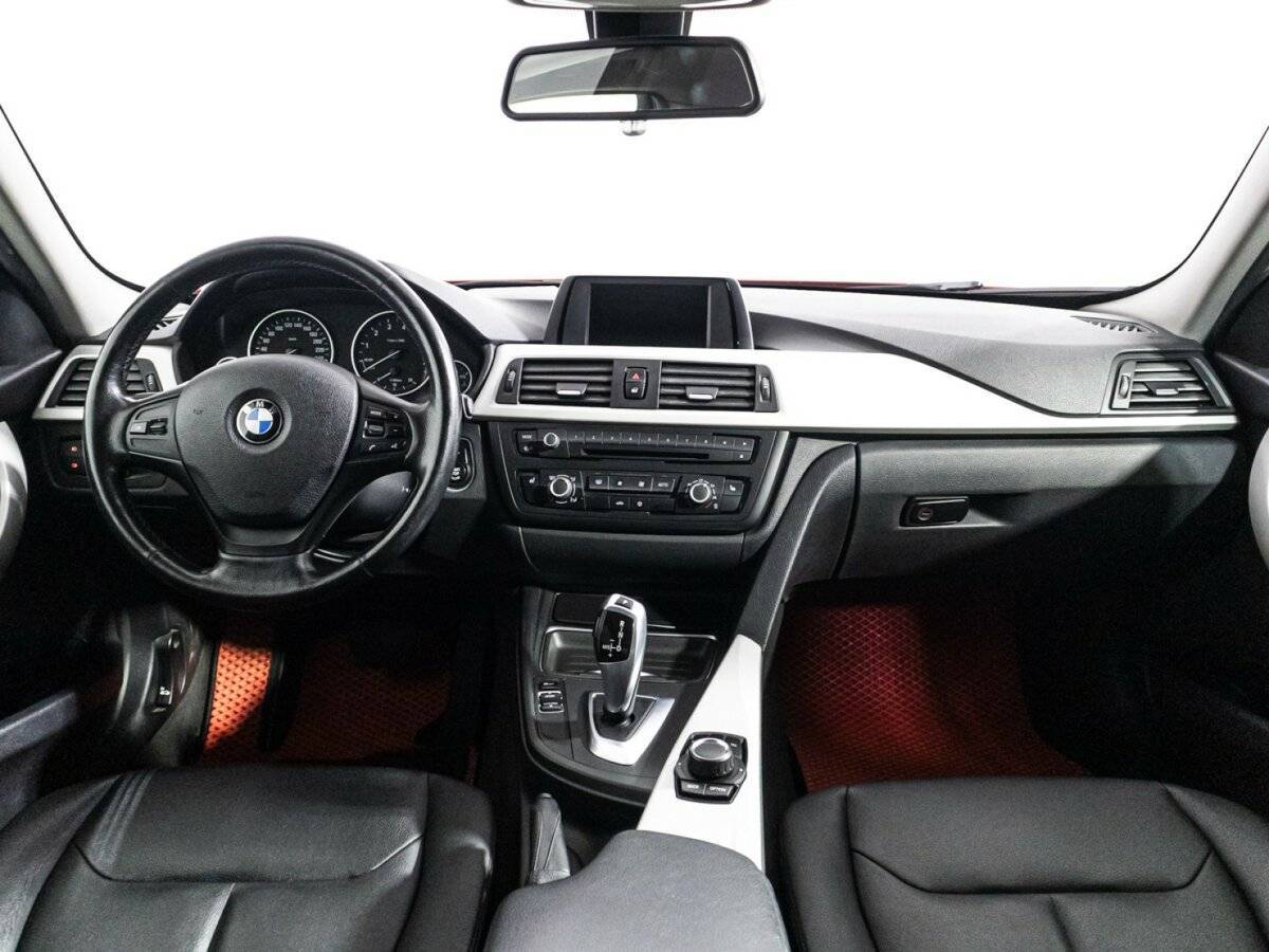 BMW 3 серии с пробегом — 2012 год. Фото: #12