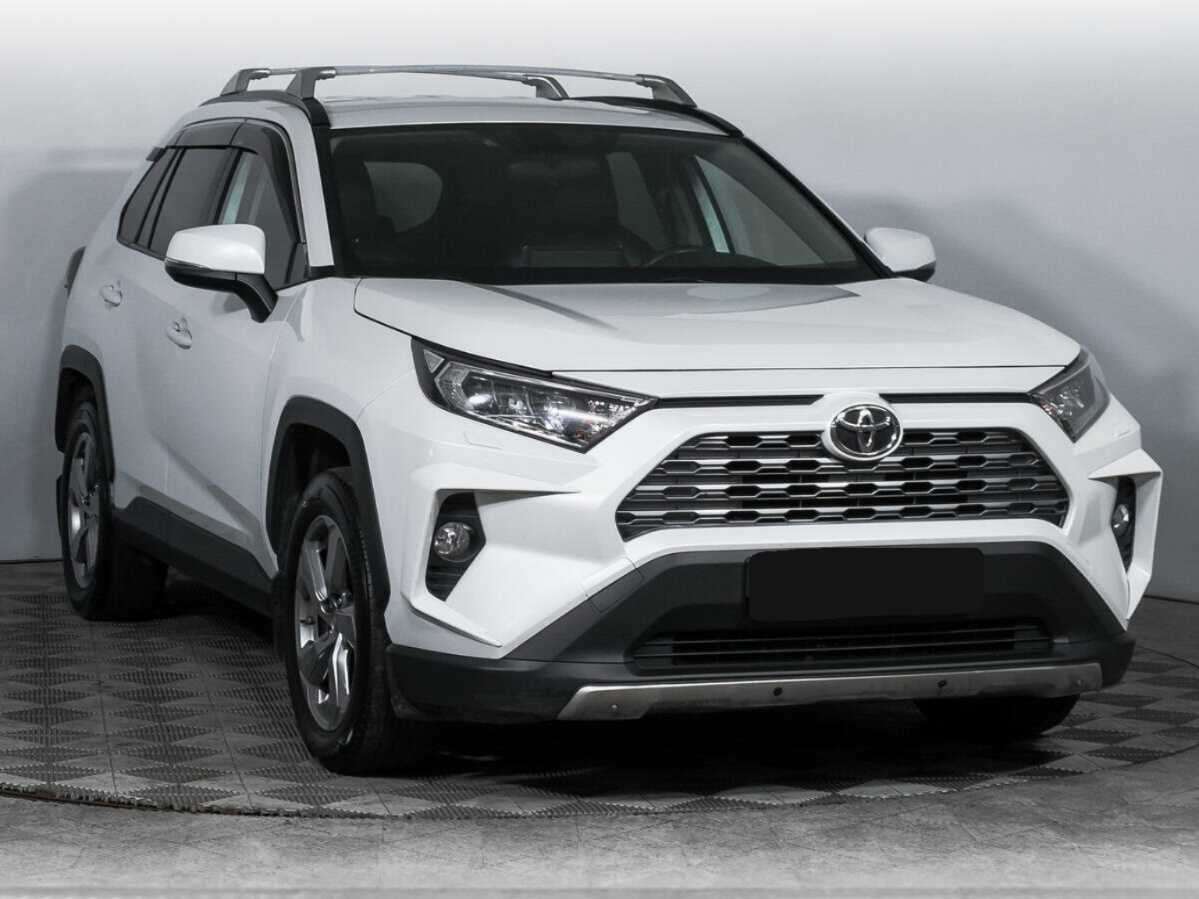 Toyota RAV4 с пробегом — 2020 год. Фото: #2