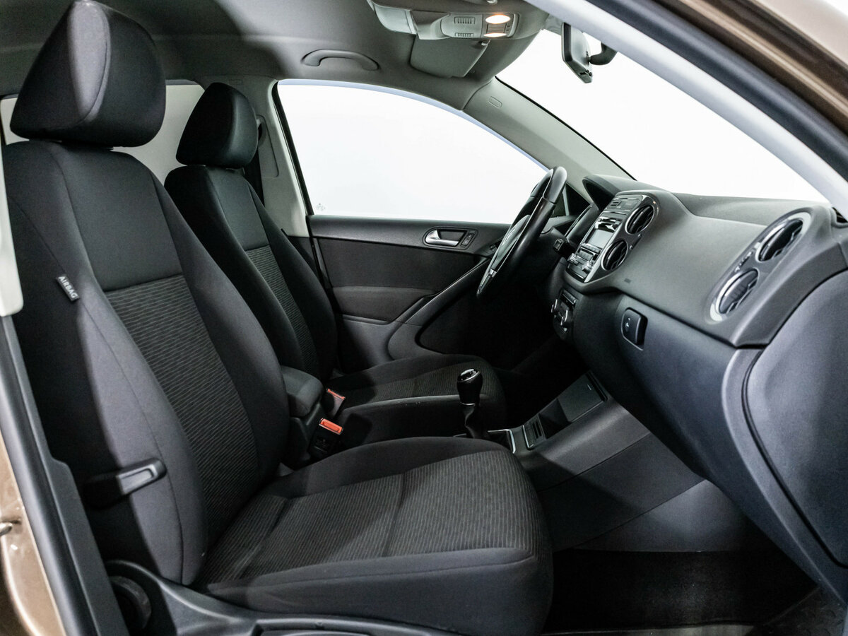 Volkswagen Tiguan с пробегом — 2014 год. Фото: #13