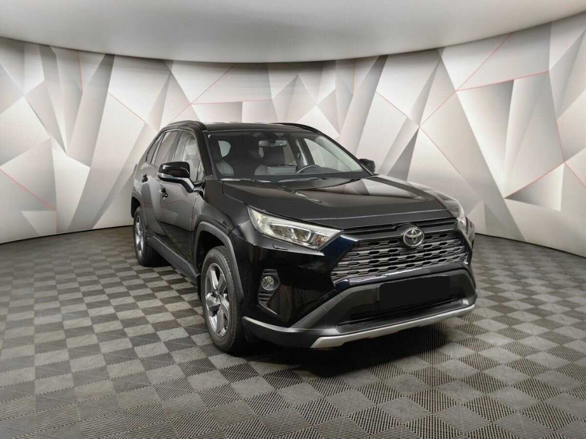 Toyota RAV4 с пробегом — 2021 год. Фото: #2