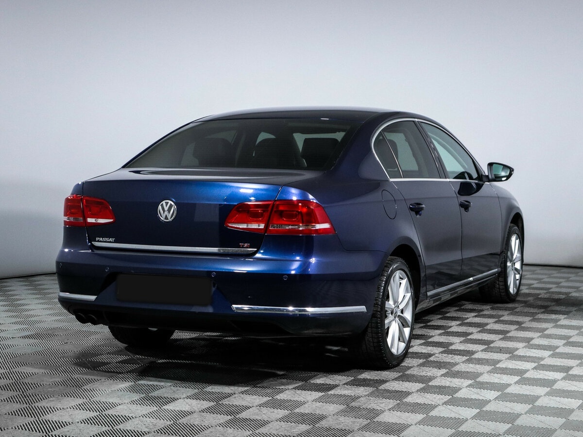 Volkswagen Passat с пробегом — 2011 год. Фото: #2