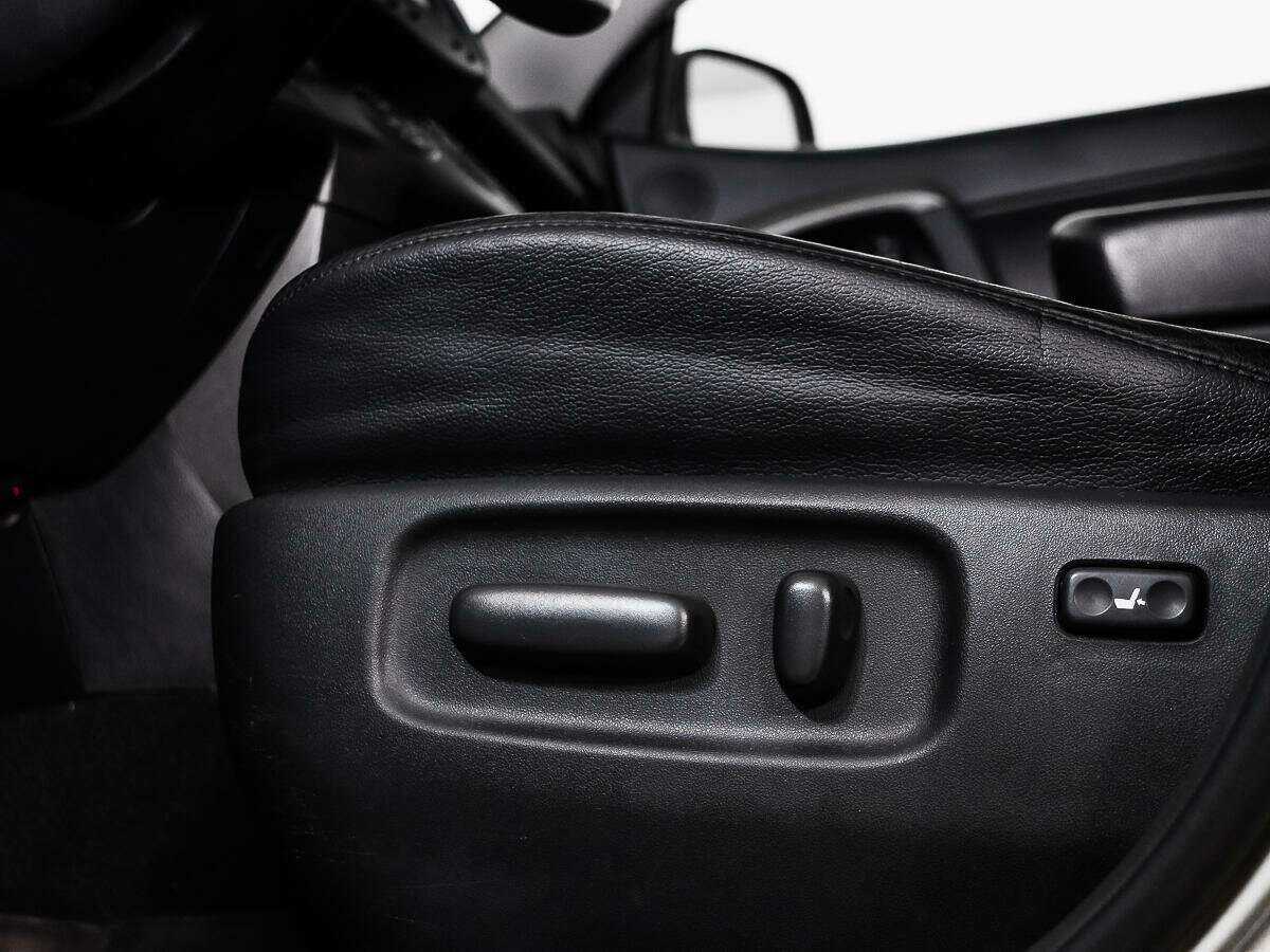 Toyota RAV4 с пробегом — 2010 год. Фото: #9