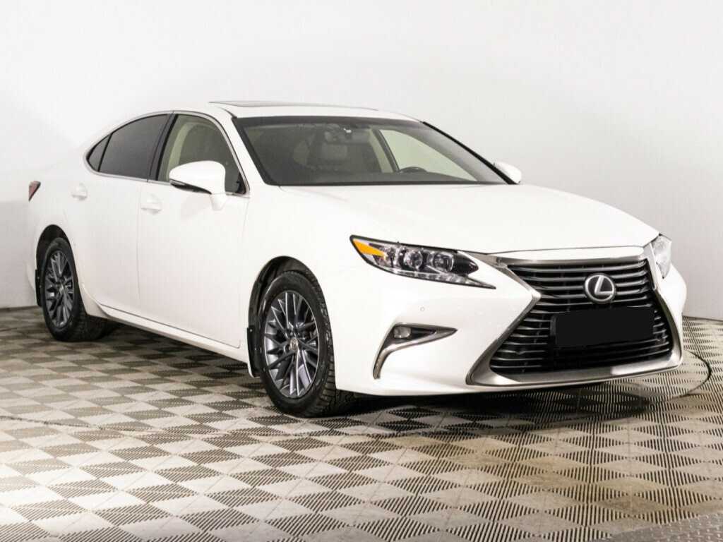 Lexus ES с пробегом — 2017 год. Фото: #2