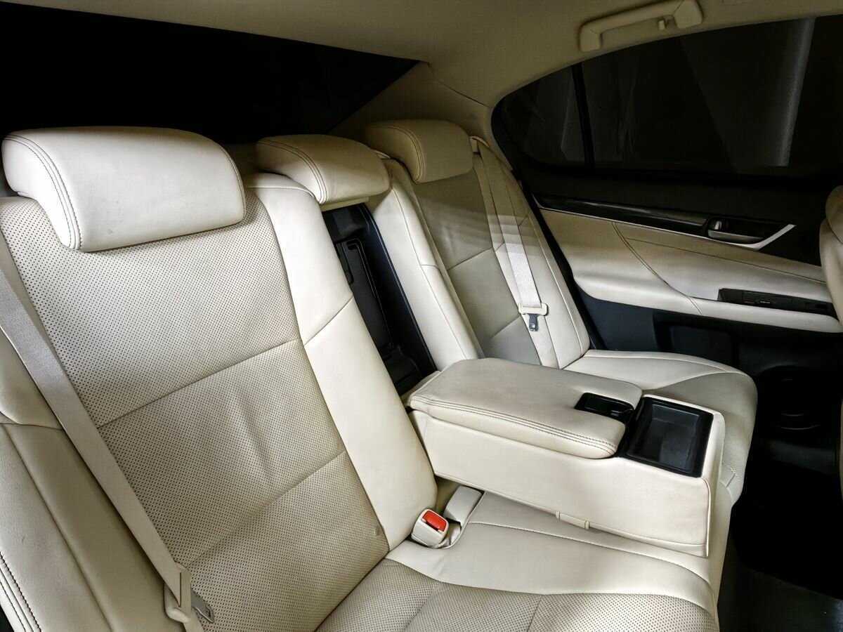 Lexus GS с пробегом — 2013 год. Фото: #12