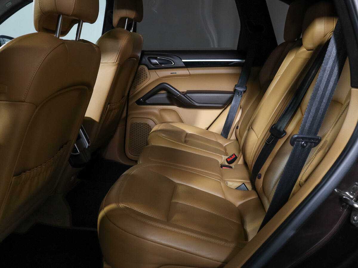 Porsche Cayenne с пробегом — 2015 год. Фото: #7