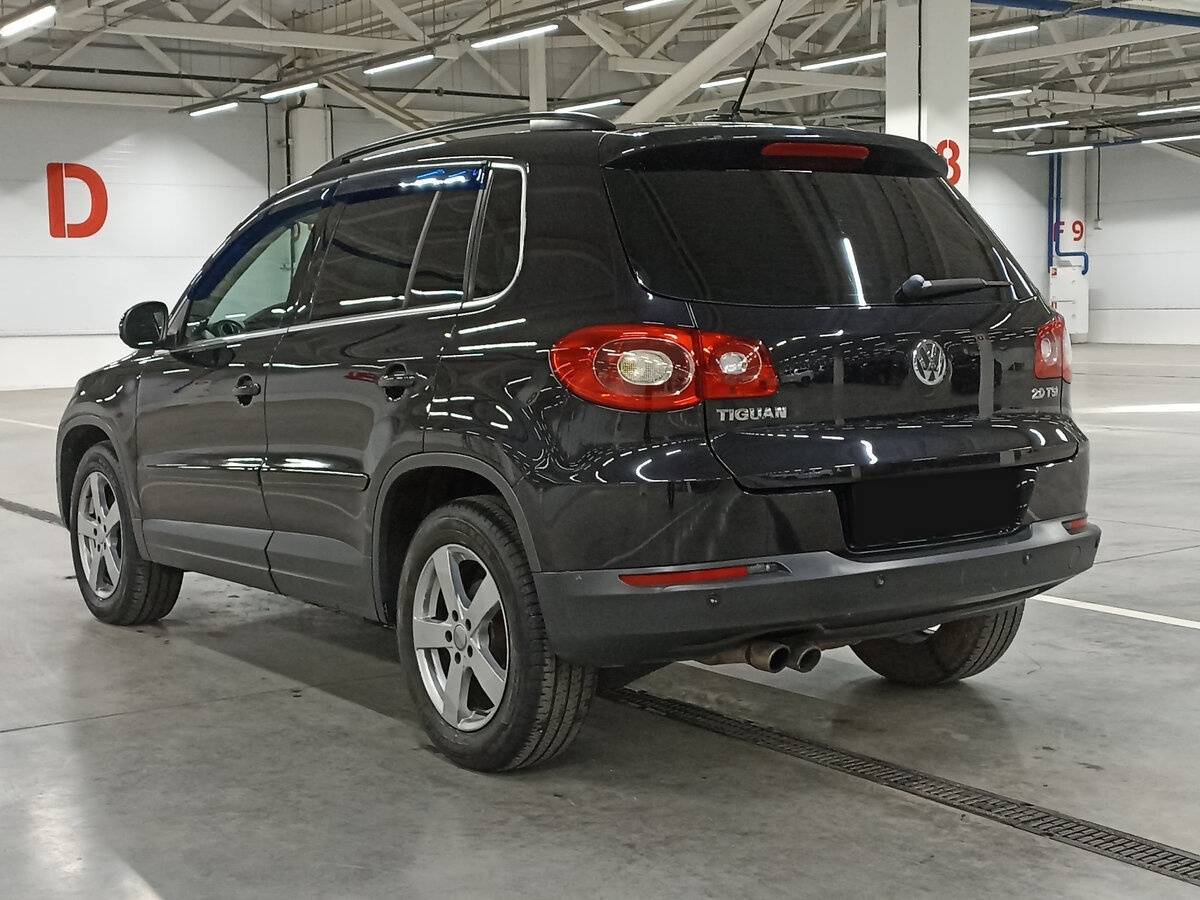 Volkswagen Tiguan с пробегом — 2009 год. Фото: #6