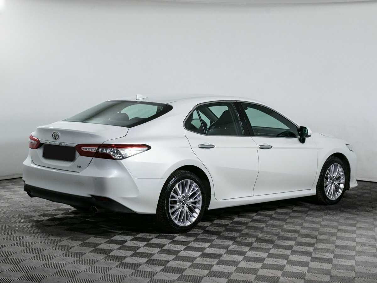 Toyota Camry с пробегом — 2018 год. Фото: #3