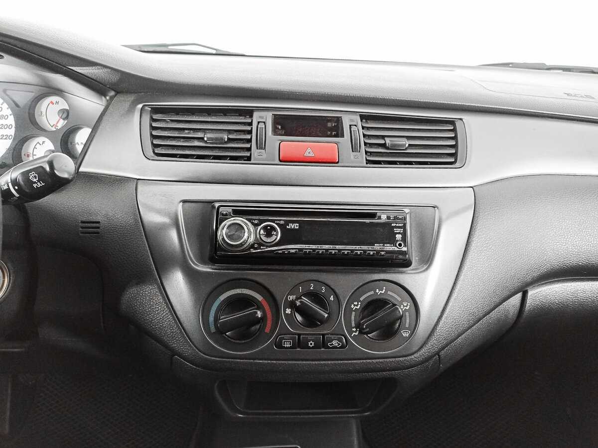 Mitsubishi Lancer с пробегом — 2007 год. Фото: #10
