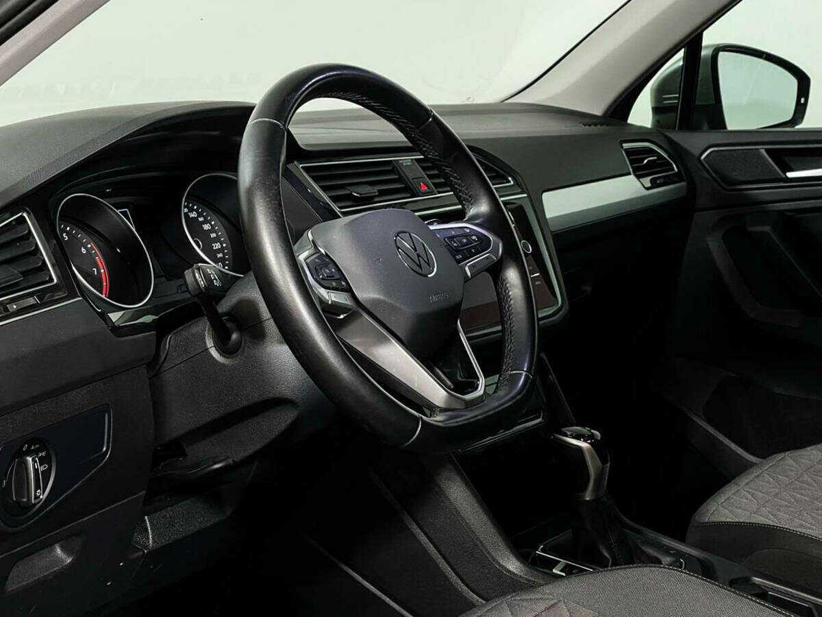 Volkswagen Tiguan с пробегом — 2021 год. Фото: #10