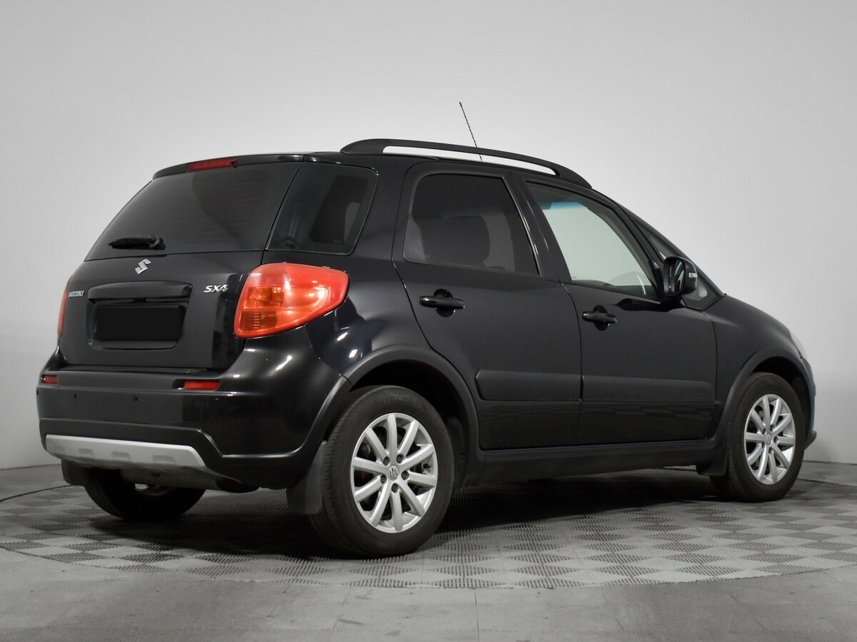 Suzuki SX4 с пробегом — 2011 год. Фото: #3