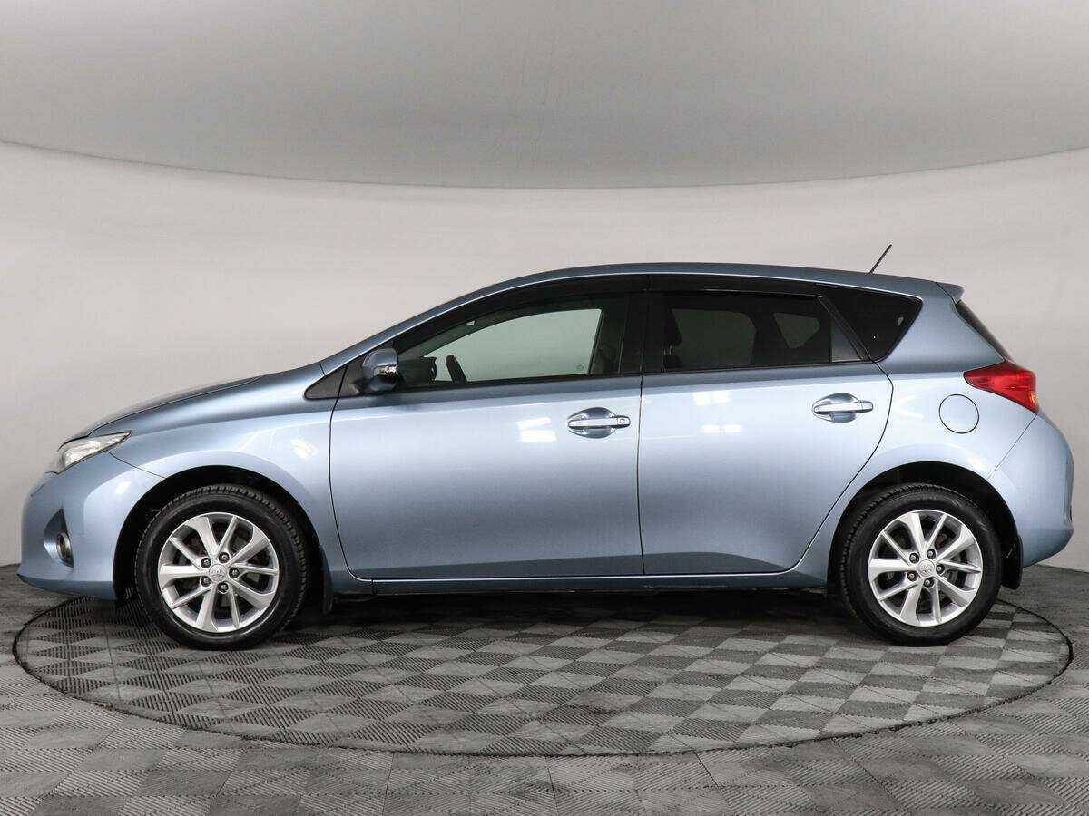Toyota Auris с пробегом — 2013 год. Фото: #7