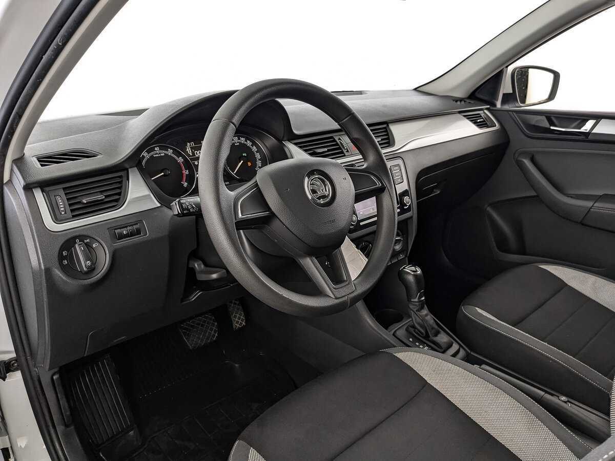 Skoda Rapid с пробегом — 2019 год. Фото: #10