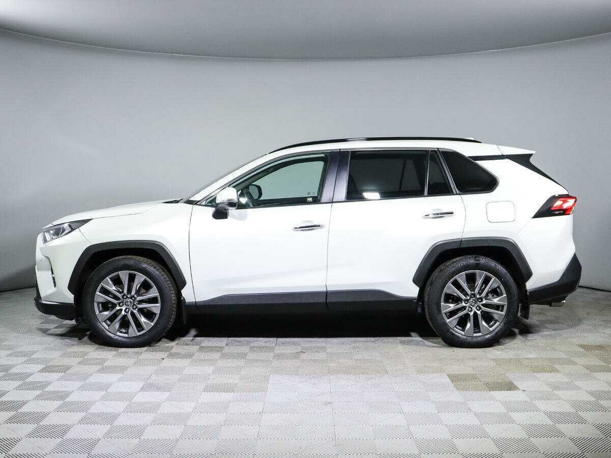 Toyota RAV4 с пробегом — 2021 год. Фото: #7