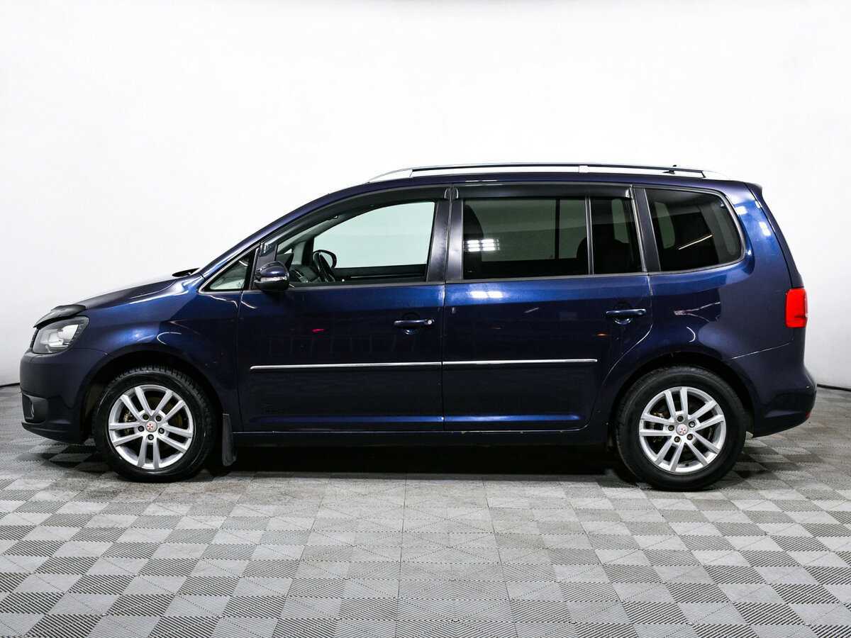 Volkswagen Touran с пробегом — 2012 год. Фото: #7