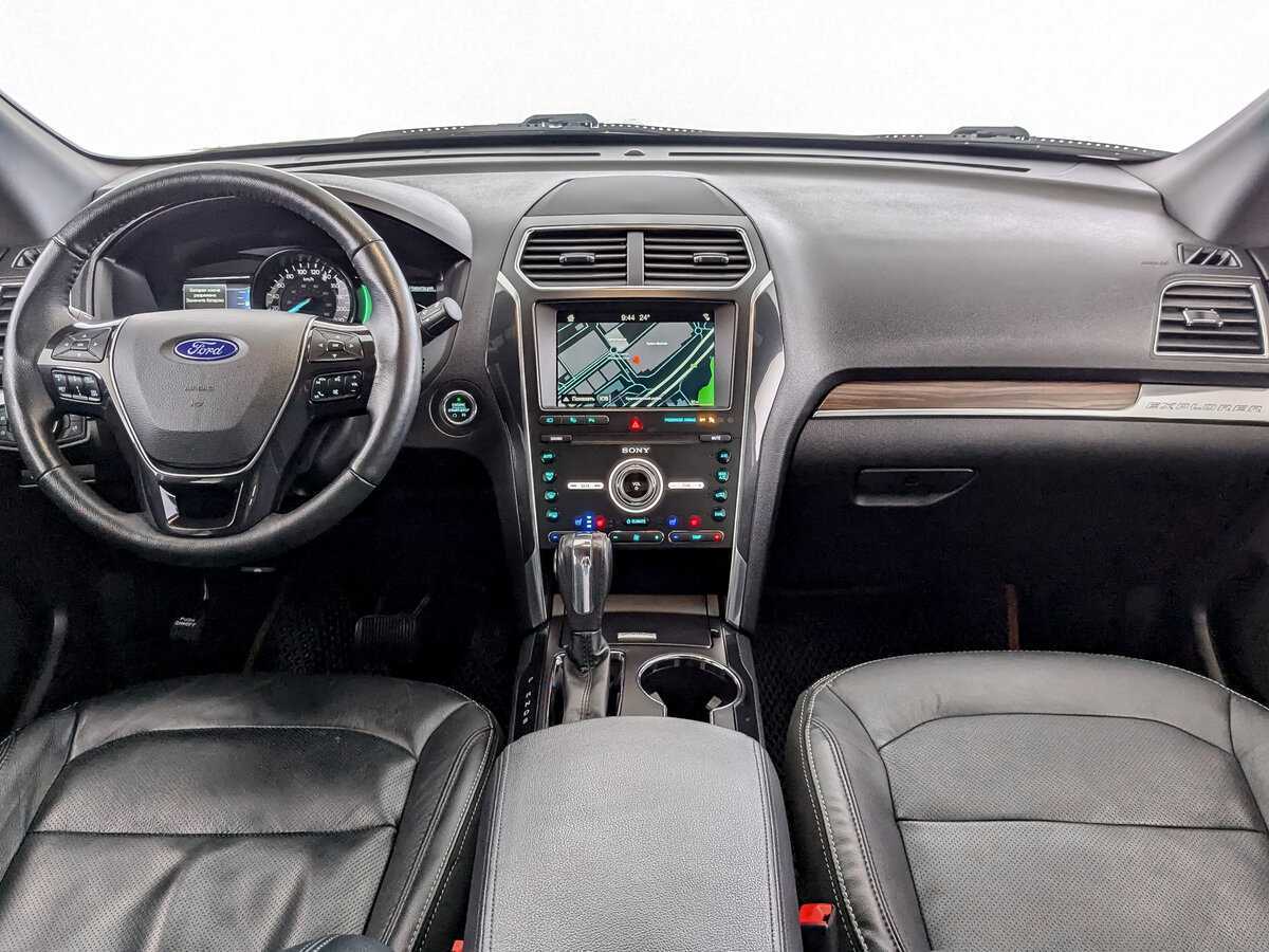Ford Explorer с пробегом — 2019 год. Фото: #11