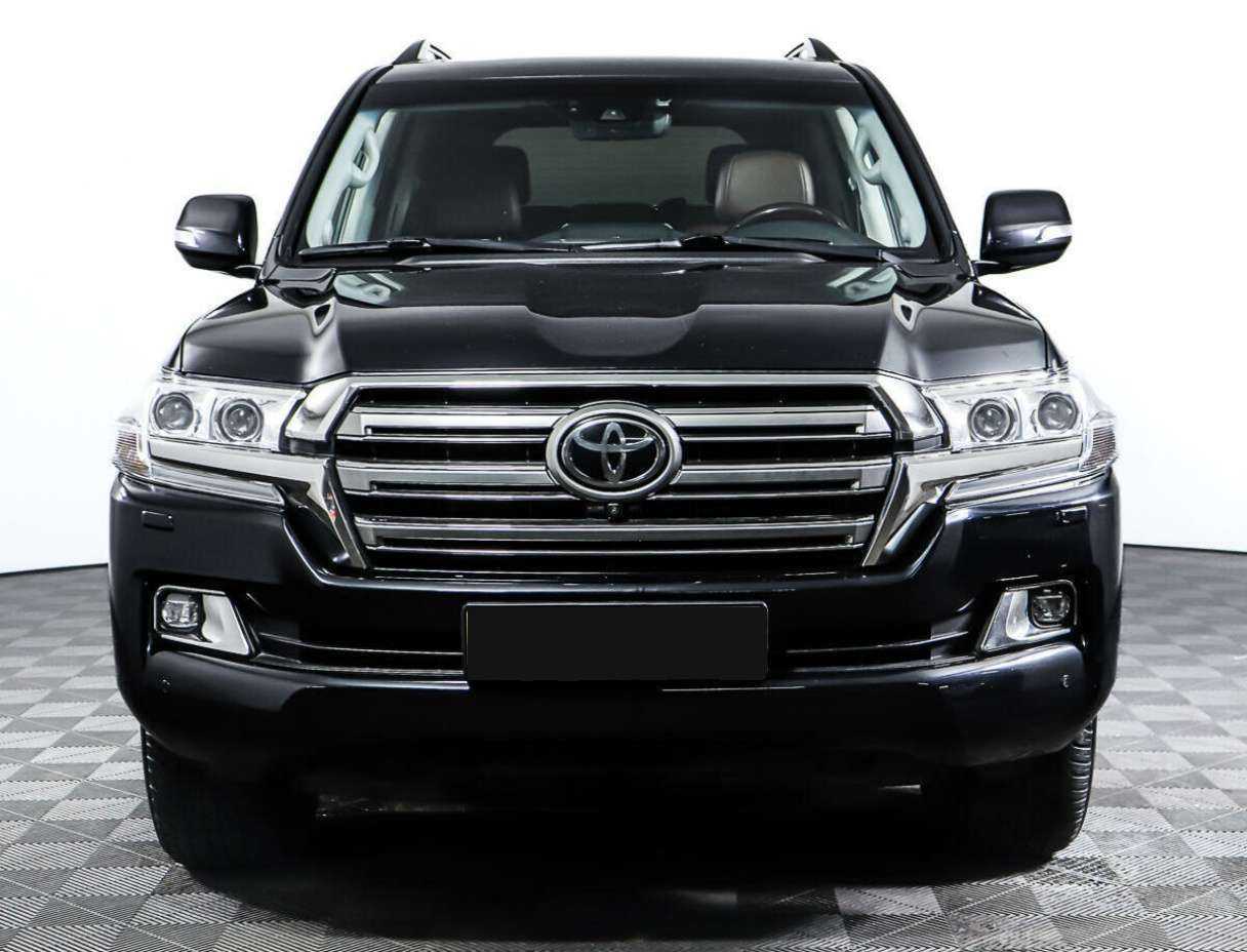 Toyota Land Cruiser с пробегом — 2016 год. Фото: #1