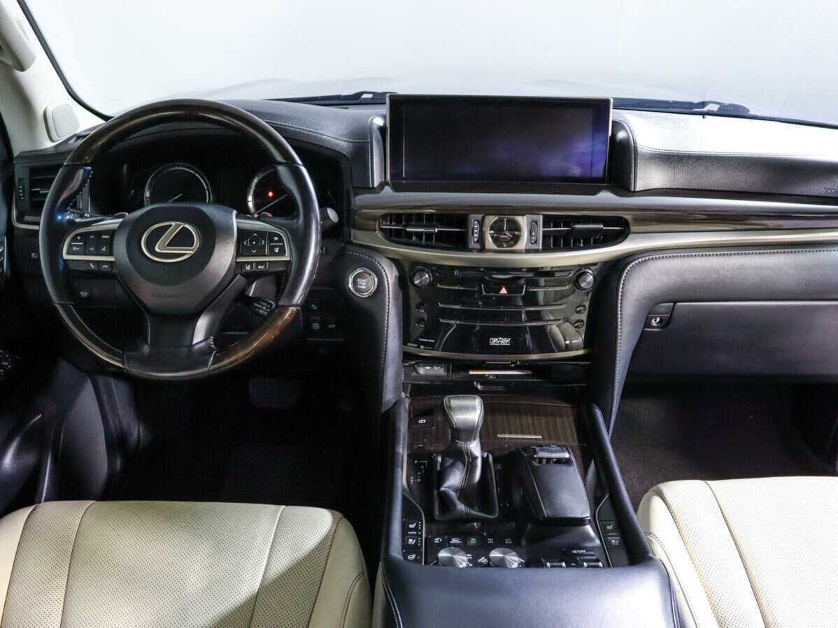 Lexus LX с пробегом — 2015 год. Фото: #9