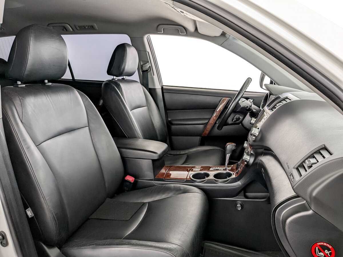 Toyota Highlander с пробегом — 2011 год. Фото: #22