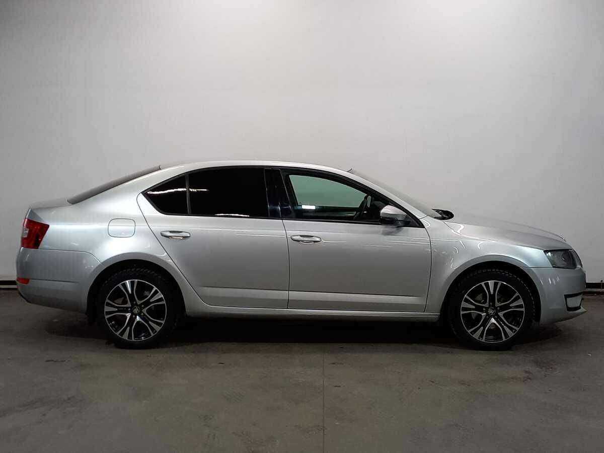 Skoda Octavia с пробегом — 2015 год. Фото: #3