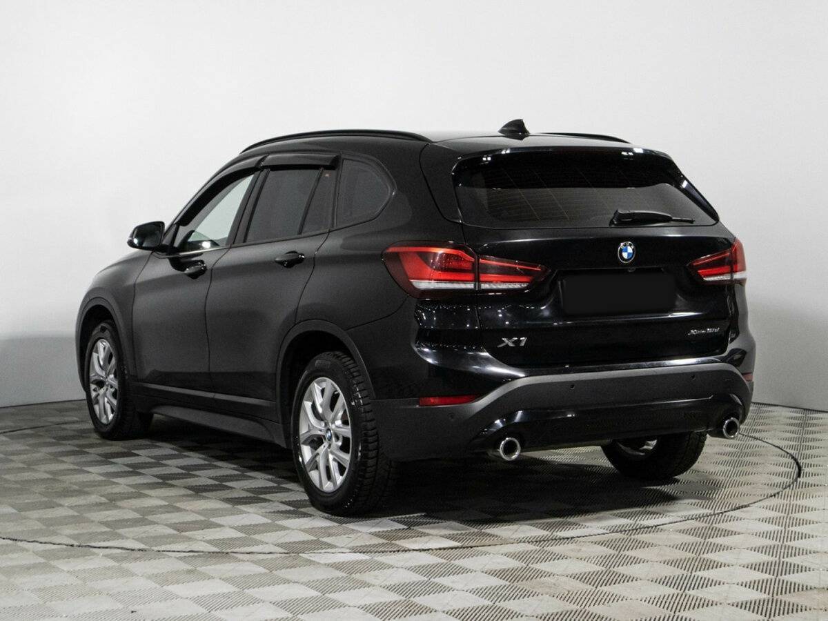 BMW X1 с пробегом — 2021 год. Фото: #6