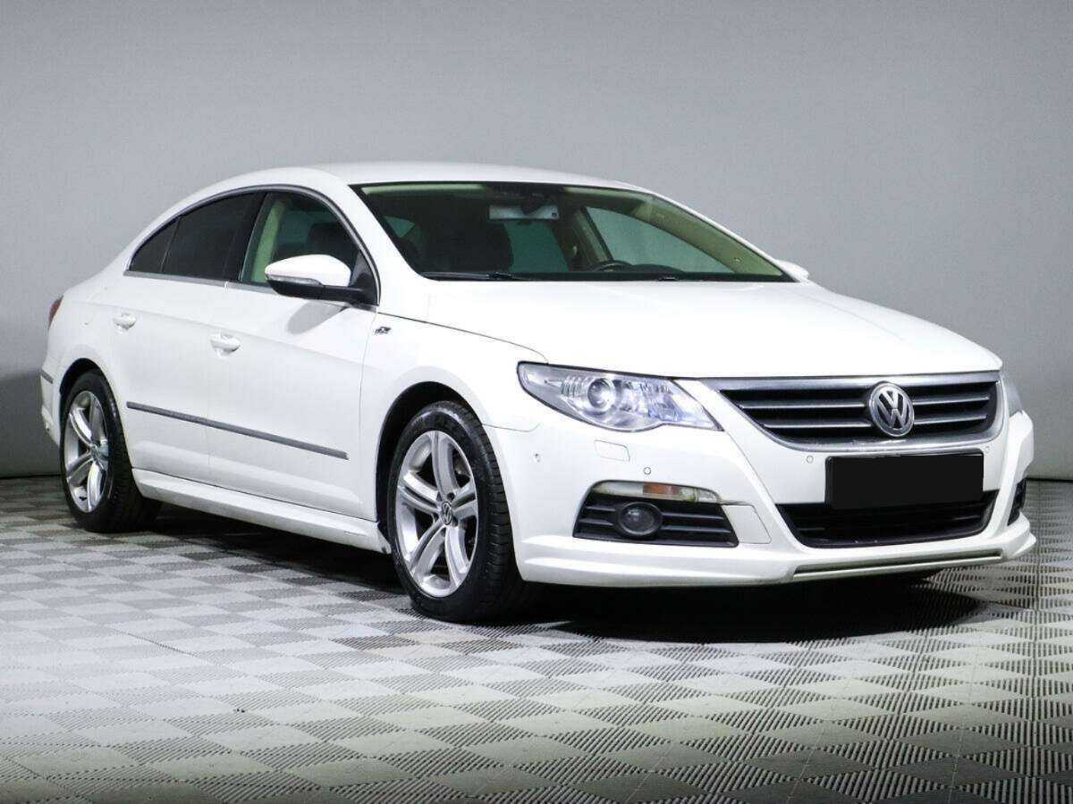 Volkswagen Passat CC с пробегом — 2011 год. Фото: #2