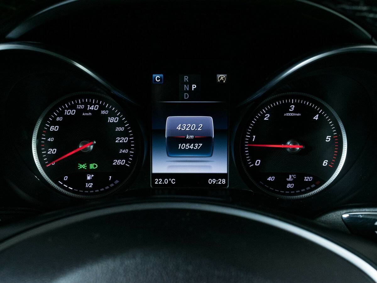 Mercedes-Benz GLC с пробегом — 2016 год. Фото: #14