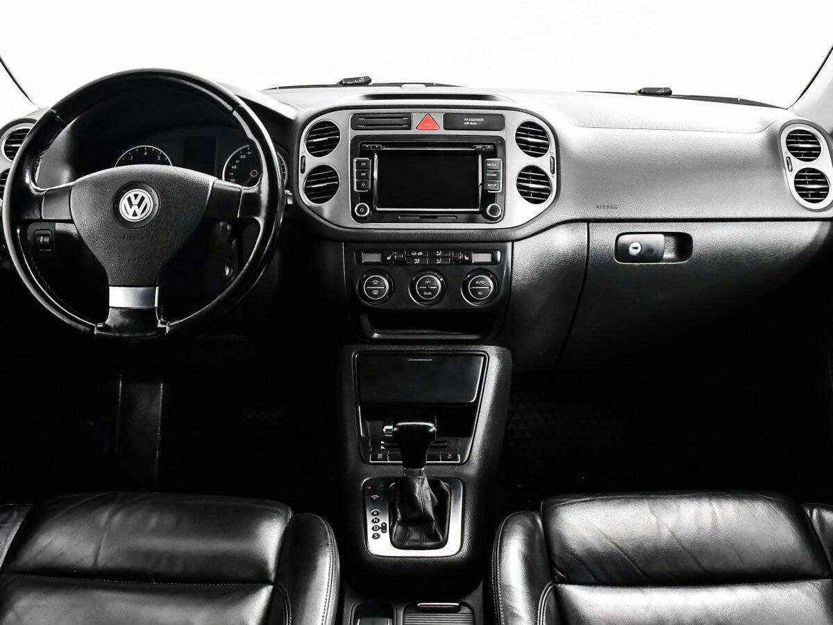 Volkswagen Tiguan с пробегом — 2009 год. Фото: #10