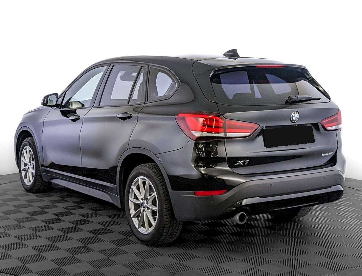 BMW X1 с пробегом — 2021 год. Фото: #6