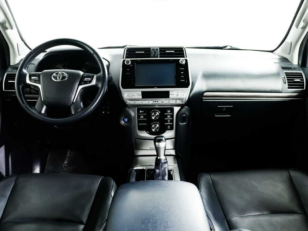 Toyota Land Cruiser Prado с пробегом — 2017 год. Фото: #6