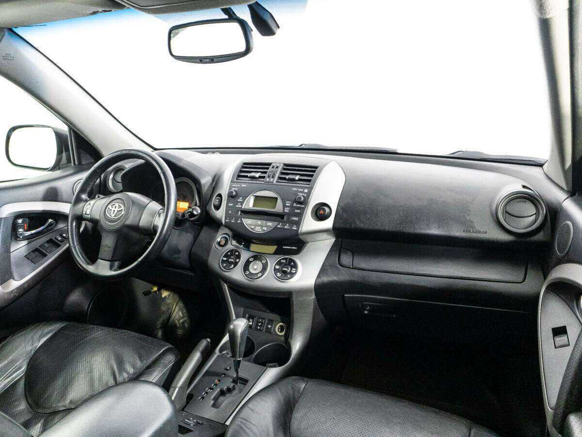 Toyota RAV4 с пробегом — 2007 год. Фото: #7