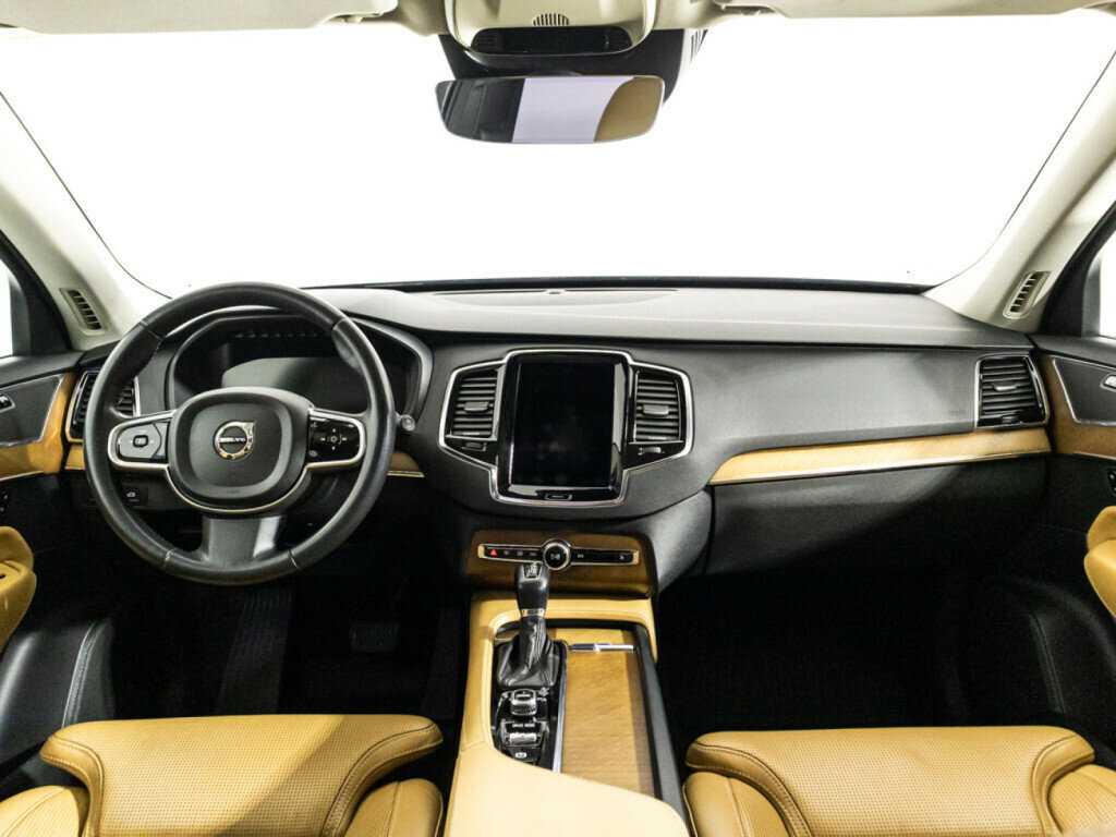 Volvo XC90 с пробегом — 2015 год. Фото: #12