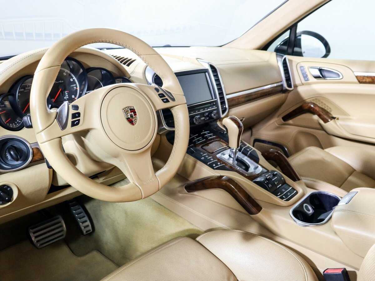 Porsche Cayenne с пробегом — 2010 год. Фото: #10