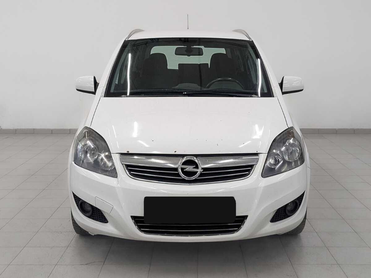 Opel Zafira с пробегом — 2013 год. Фото: #1